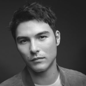 鳳小岳 Rhydian Vaughan