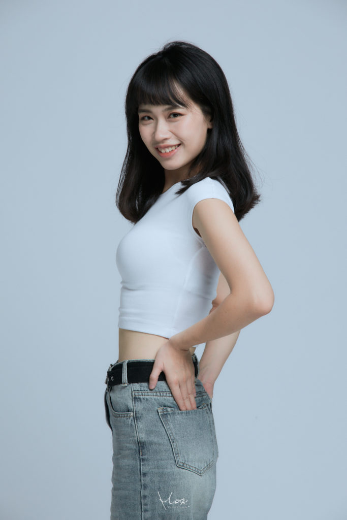 李心雅 XinYa
